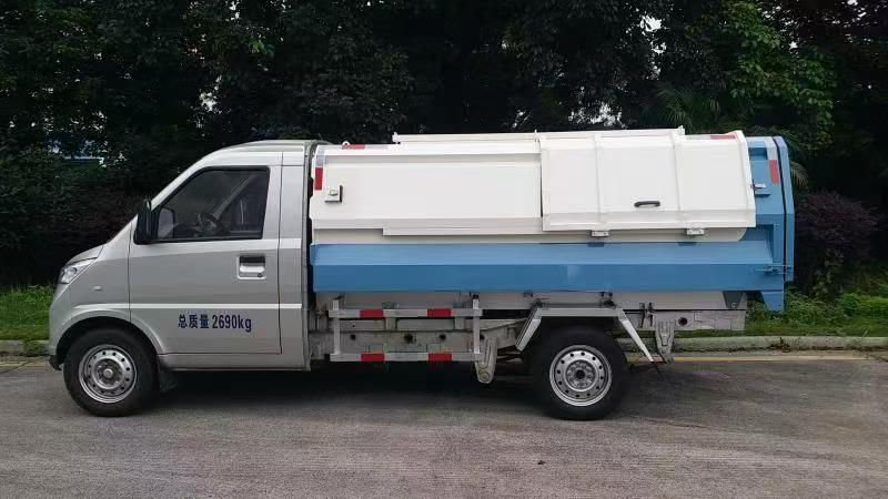 五菱纯电动环卫车-自卸式垃圾车 卸料一键操作，方便快捷